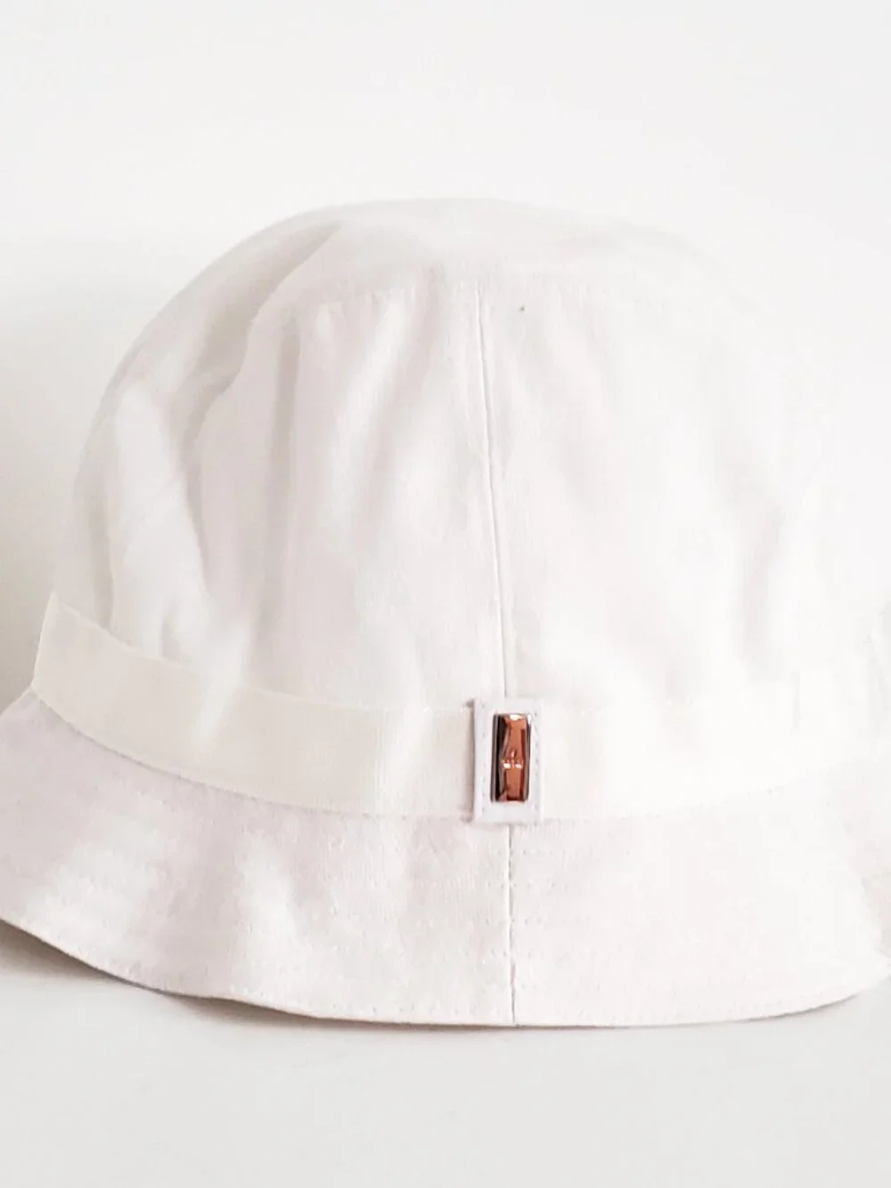 Gucci White GG Bucket Hat Vintage NWT Canvas Gold Hardware